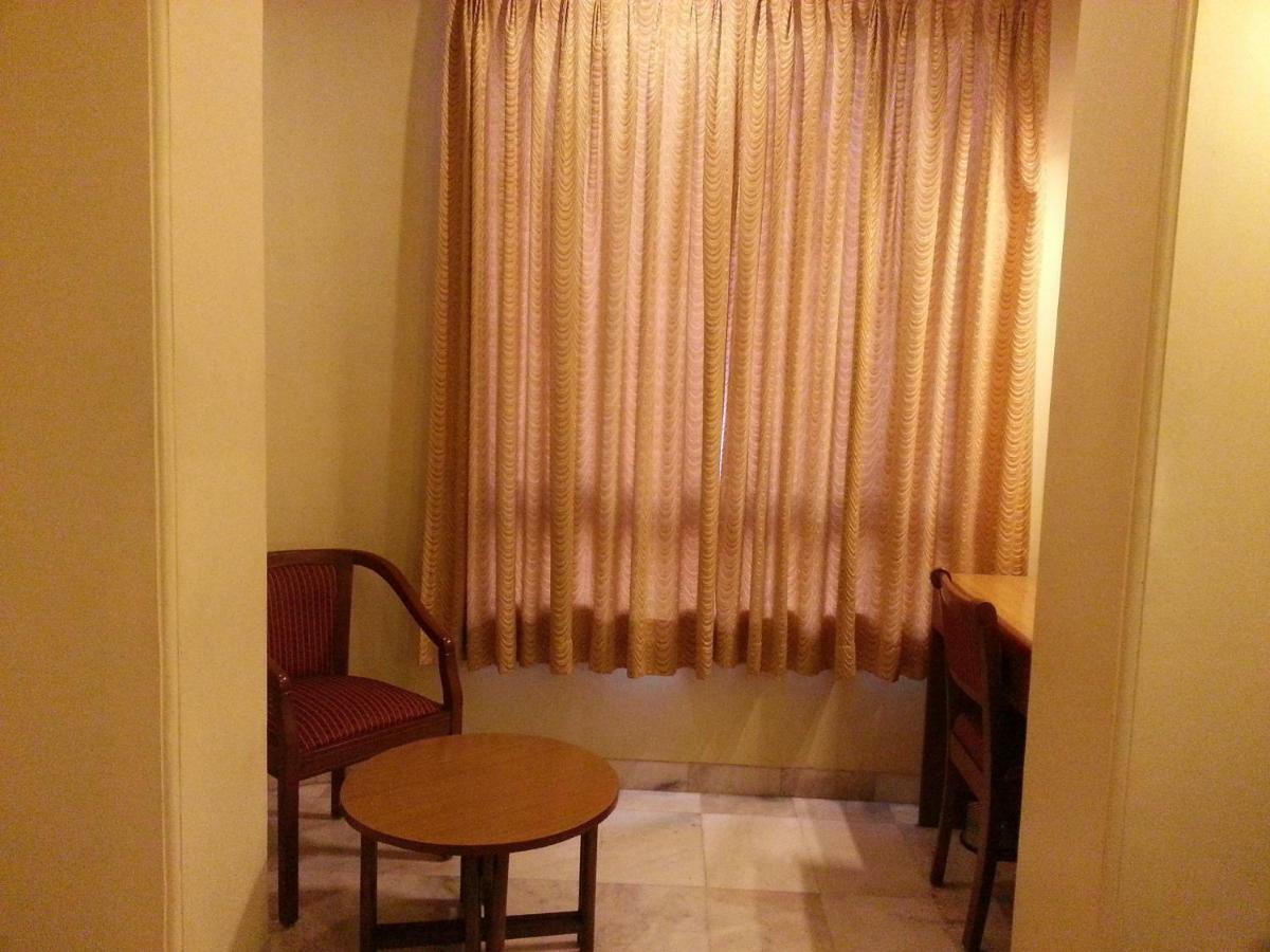 Hotel Ashray International, Sion - Near Bkc Mumbai Kültér fotó
